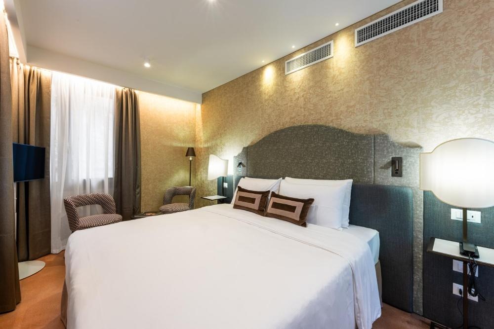 Room image 5