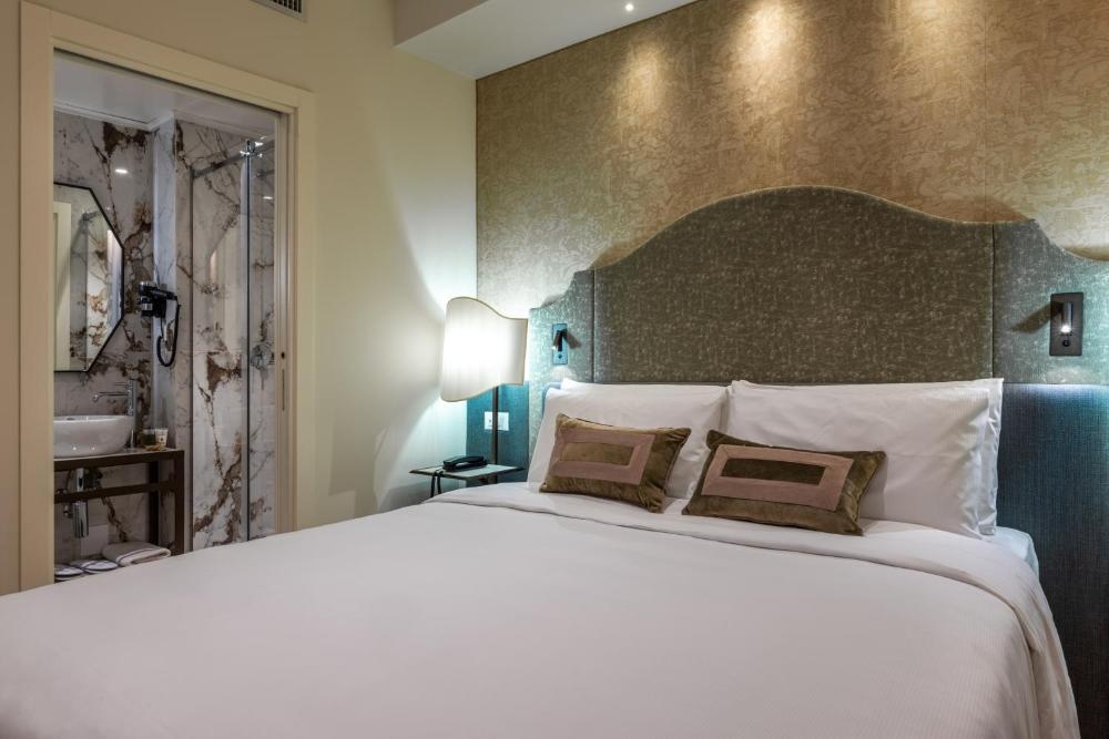 Room image 4