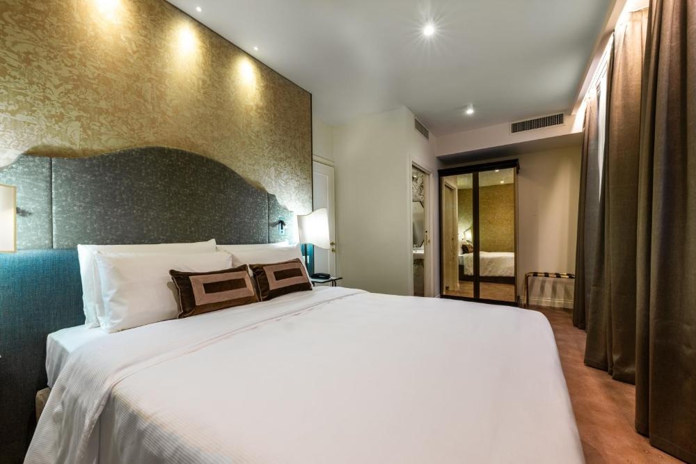 Room image 3
