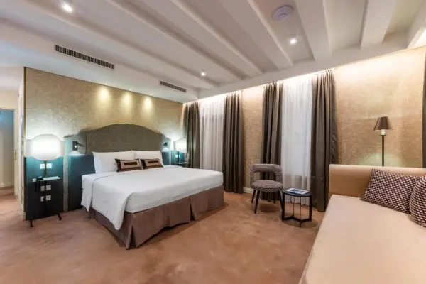 Acca Hotel 6